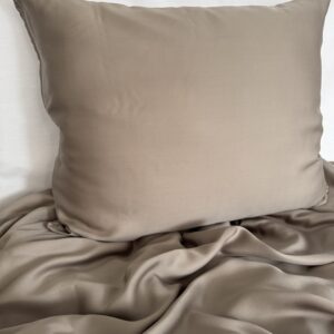 Tencel satiinist padjapüür "Light Cocoa"