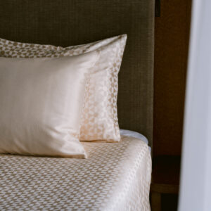 Siid-puuvillast padjapüür “Rose gold ornament"